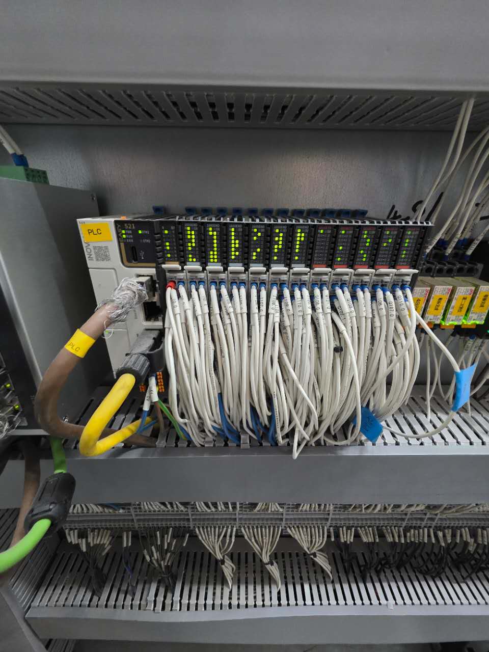 01 FLAT STORAGE